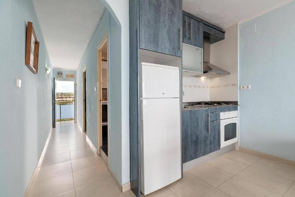Apartamentos Denis Castelldefels Buitenkant foto