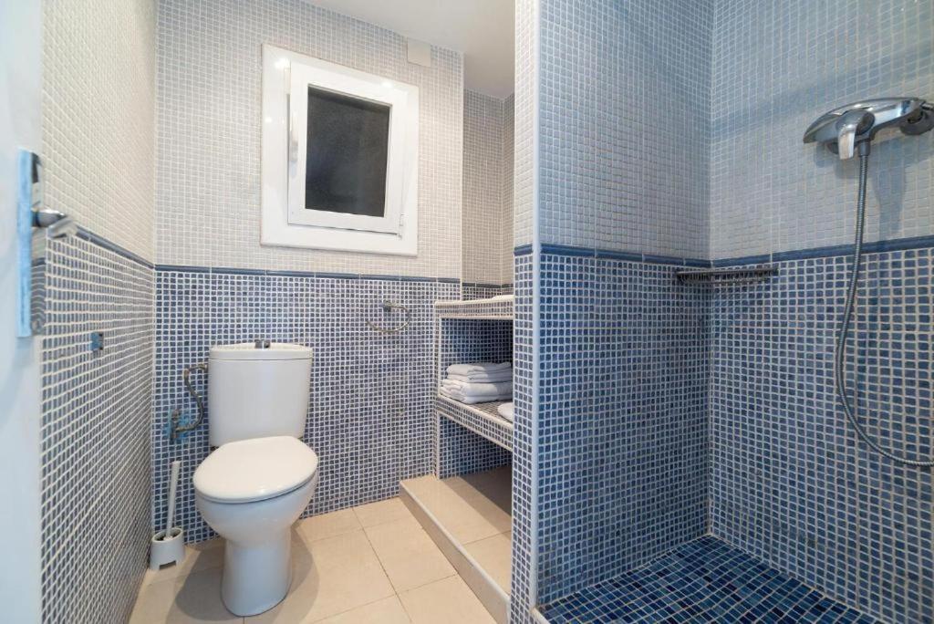 Apartamentos Denis Castelldefels Buitenkant foto