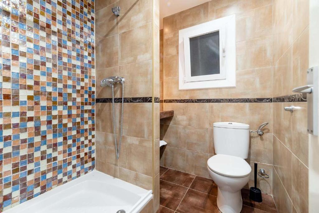 Apartamentos Denis Castelldefels Buitenkant foto